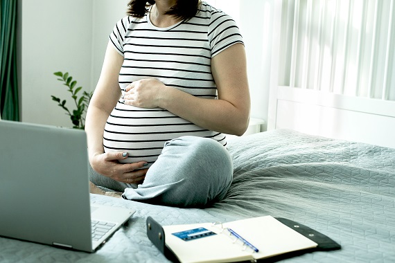 Riesgo durante el embarazo: Trámites, prestaciones y documentación necesaria